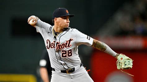 Tigers' Javier Báez continues shocking renaissance as walk .